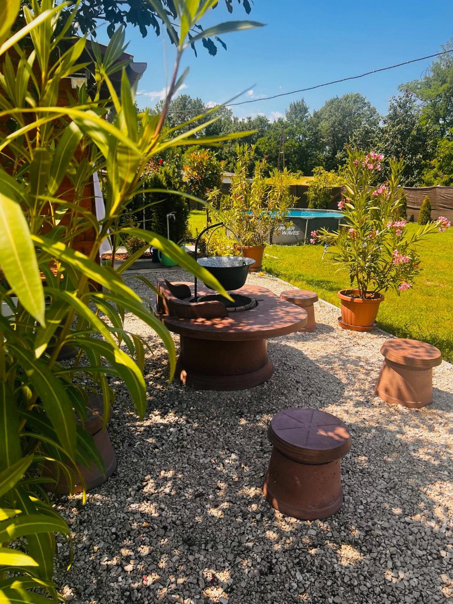 Arany Vendeghaz Villa Szarvas Exteriör bild