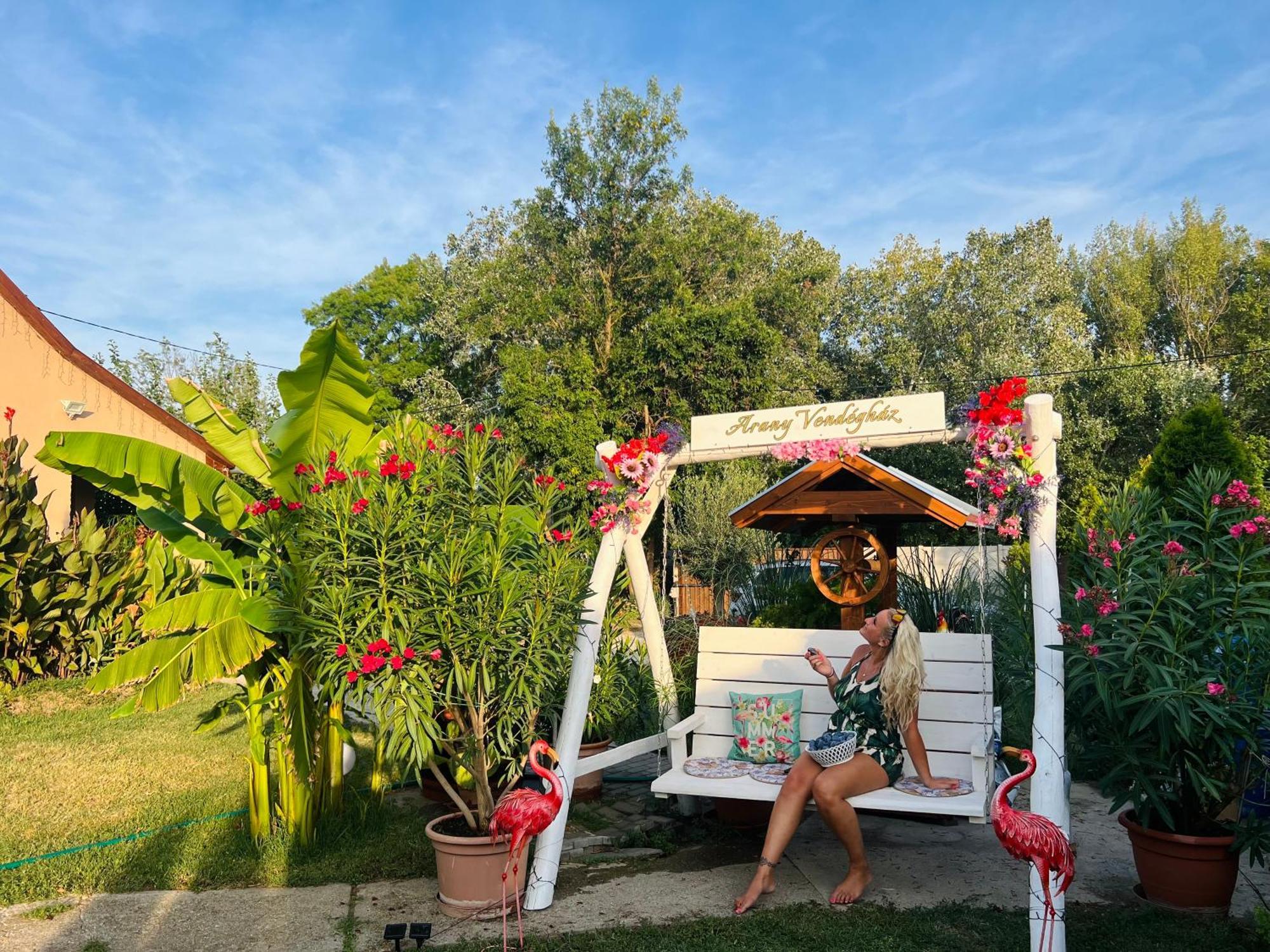 Arany Vendeghaz Villa Szarvas Exteriör bild